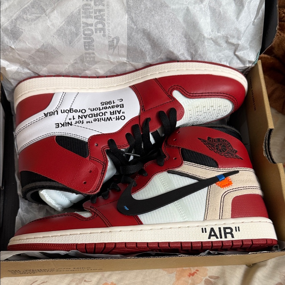 Off-White Nike Air Jordan 1 OG Shoes - Picture 8 of 10